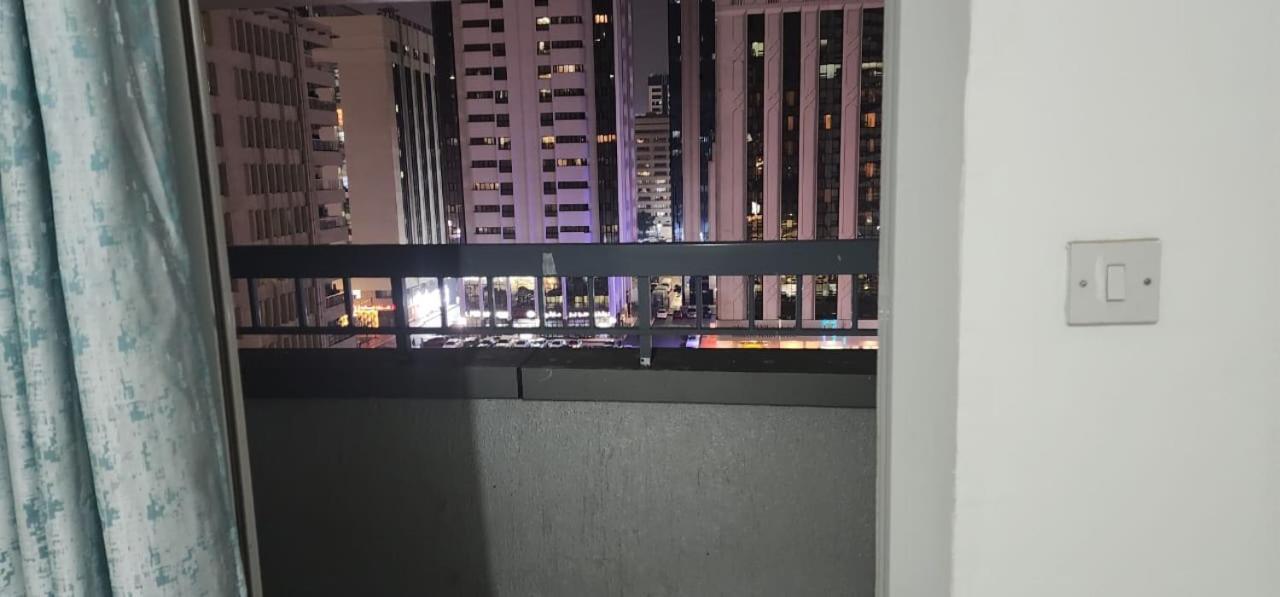Sharing Motel Rooms Abu Dhabi Eksteriør billede