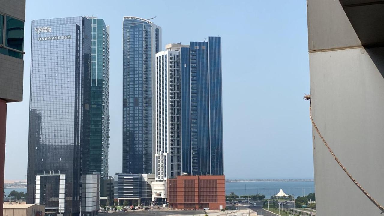 Sharing Motel Rooms Abu Dhabi Eksteriør billede