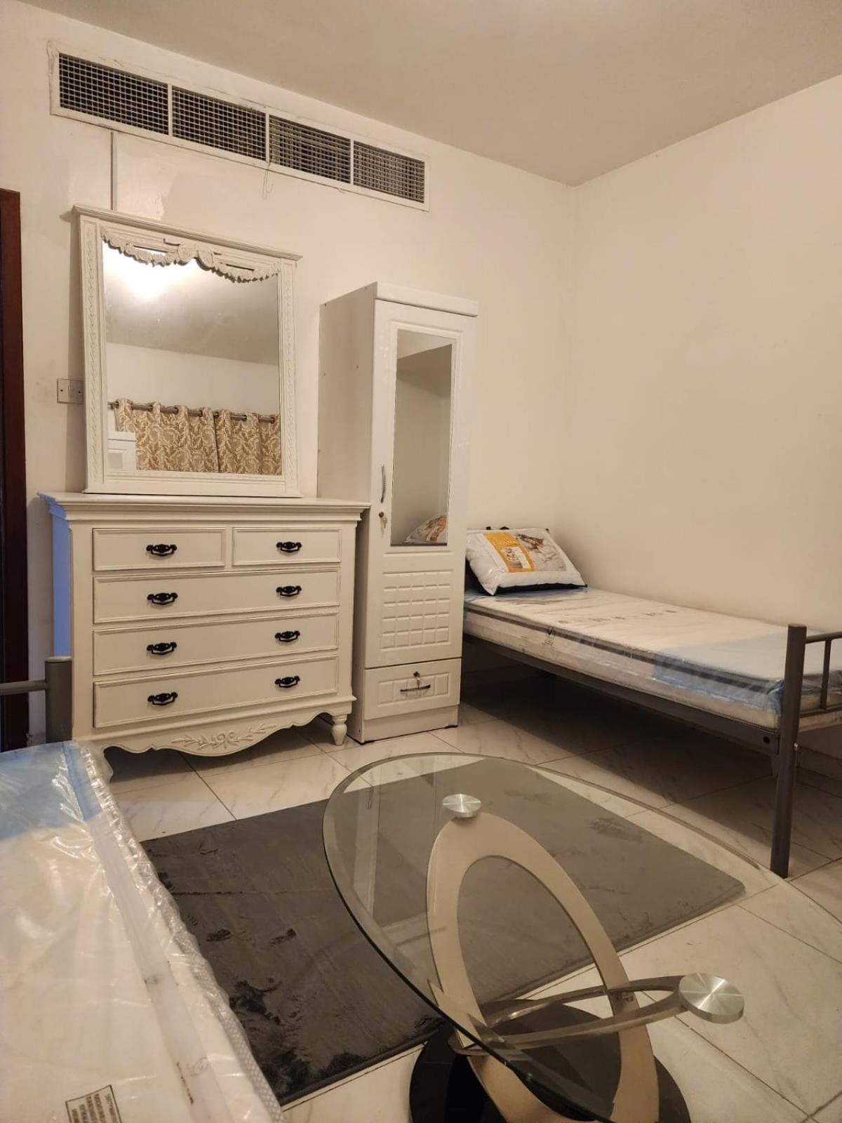 Sharing Motel Rooms Abu Dhabi Eksteriør billede